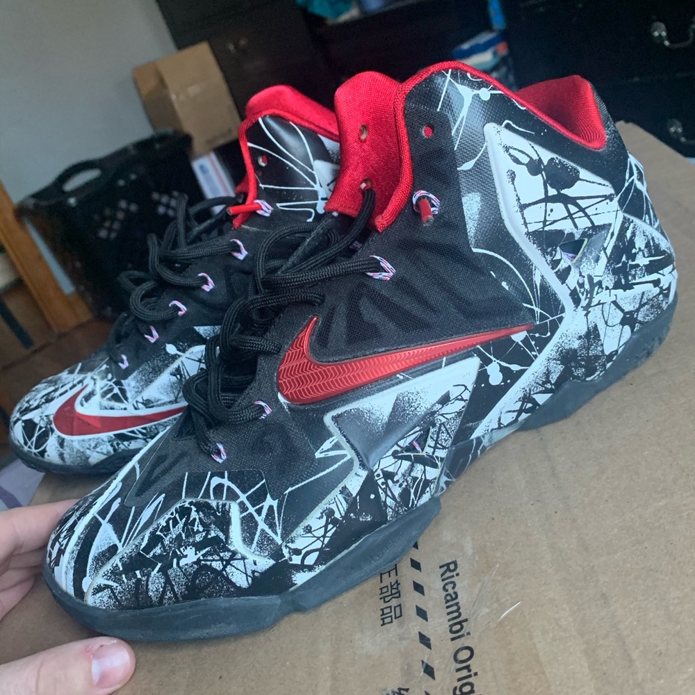 Lebron 11 Graffiti size 11